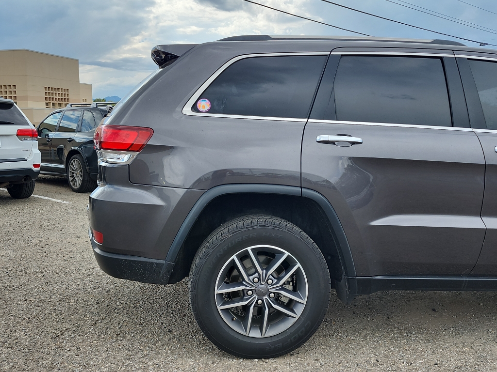 2020 Jeep Grand Cherokee Limited photo 2