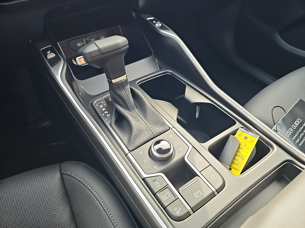 2025 Kia Sorento S photo 12