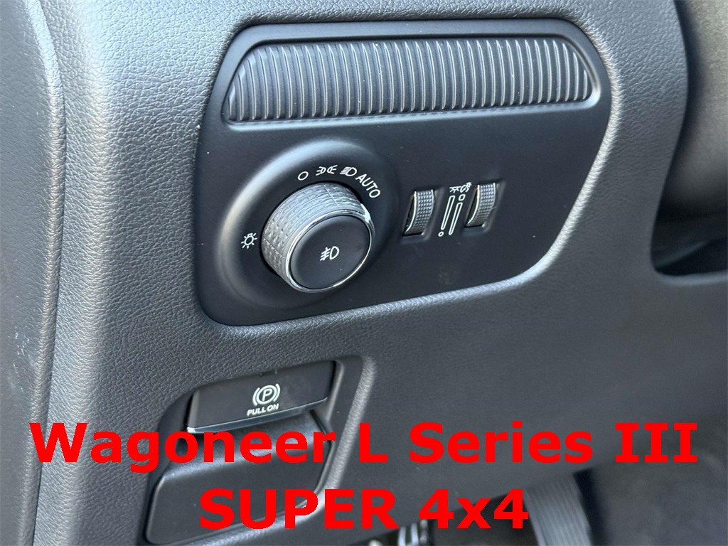 2025 Jeep Wagoneer L Series III photo 26