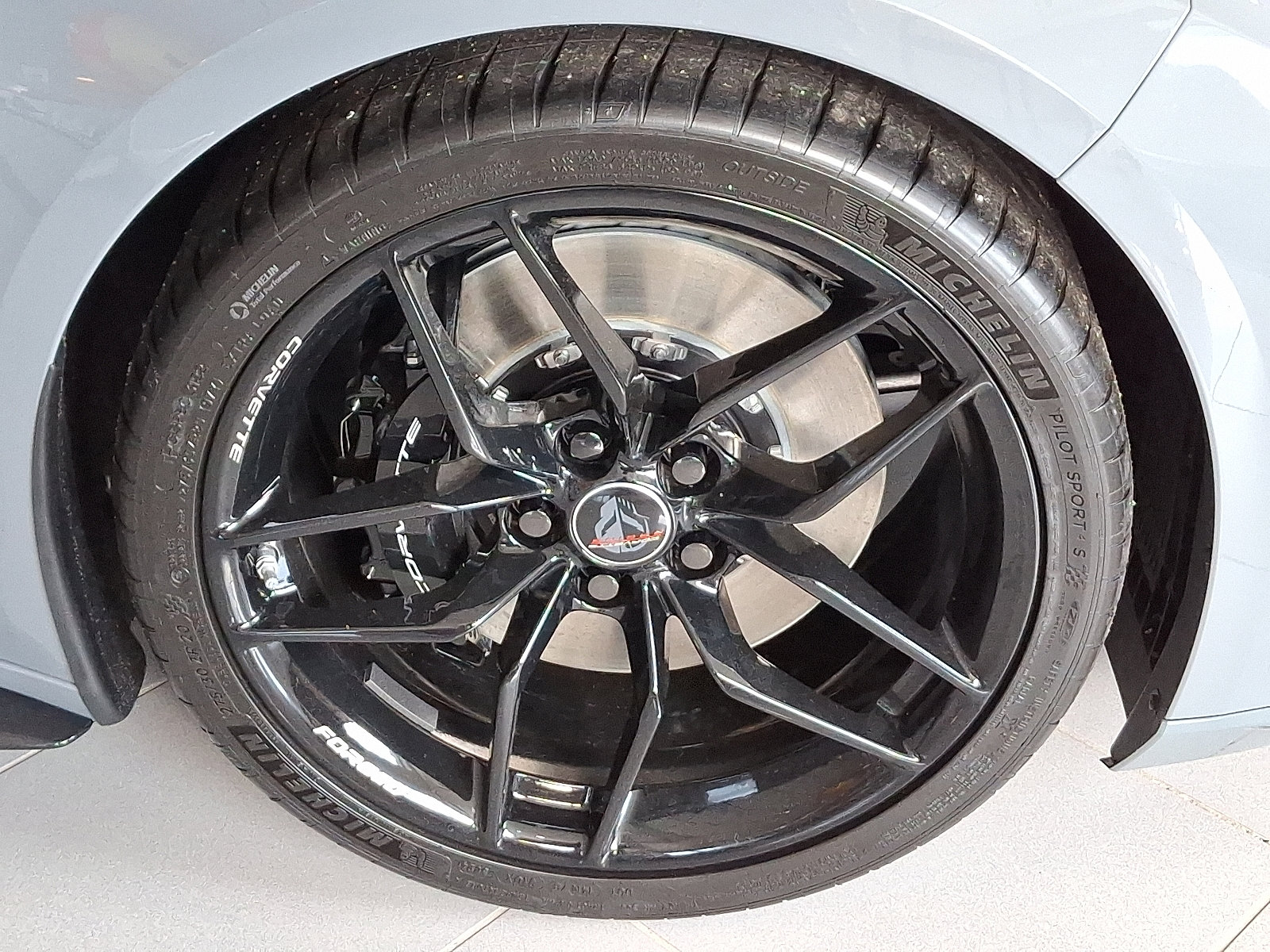 2025 Chevrolet Corvette Z06 3LZ photo 3