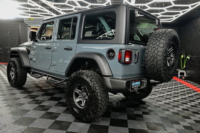 2025 Jeep Wrangler Sport photo 4
