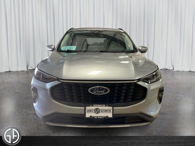 2024 Ford Escape Platinum photo 2