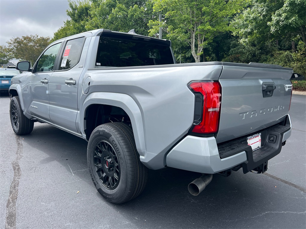2025 Toyota Tacoma SR5 photo 5