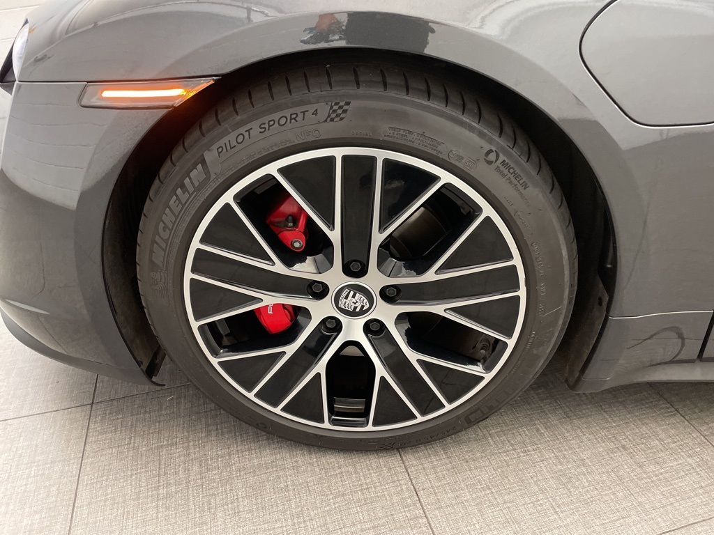 2024 Porsche Taycan 4S photo 8