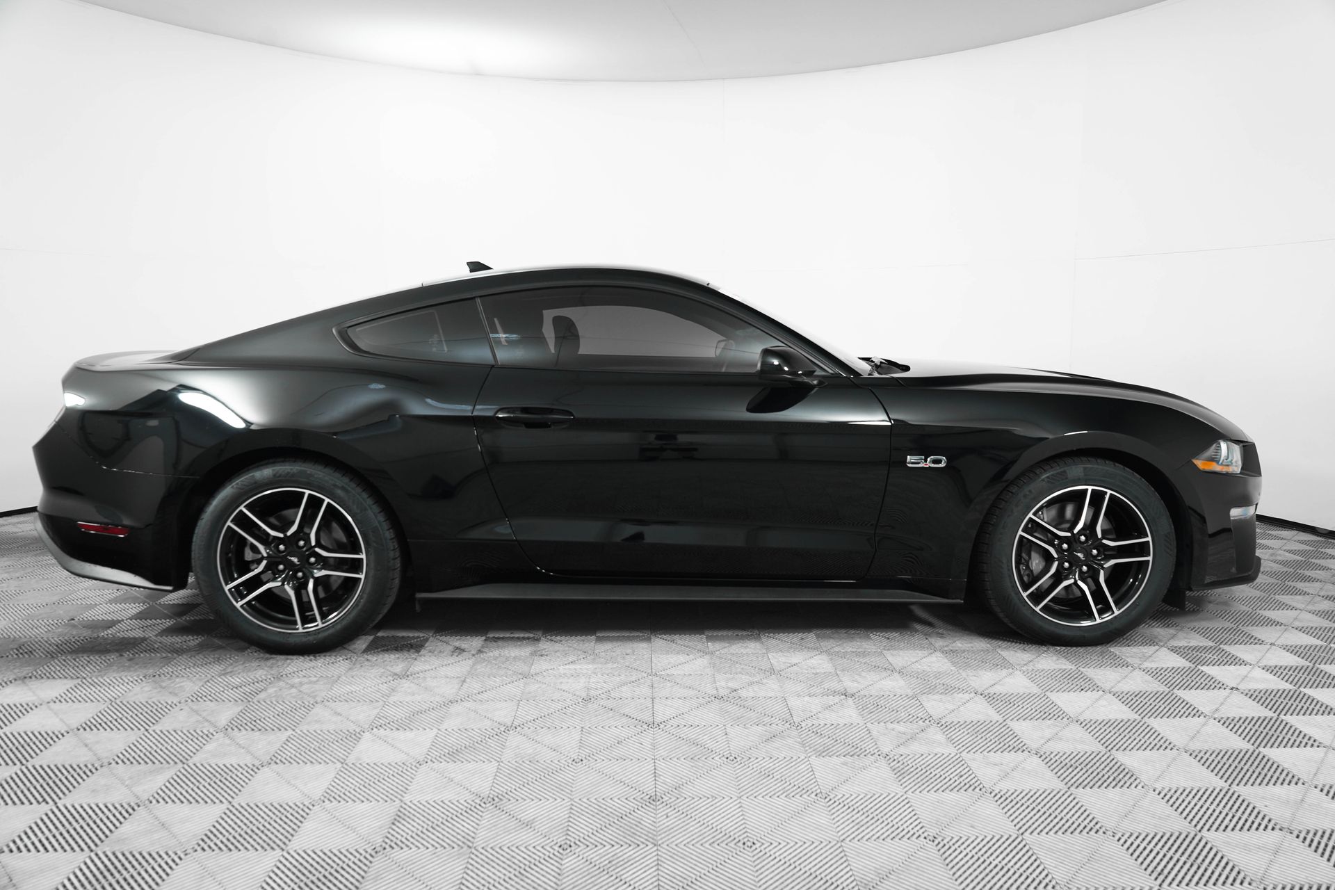 2021 Ford Mustang GT photo 8