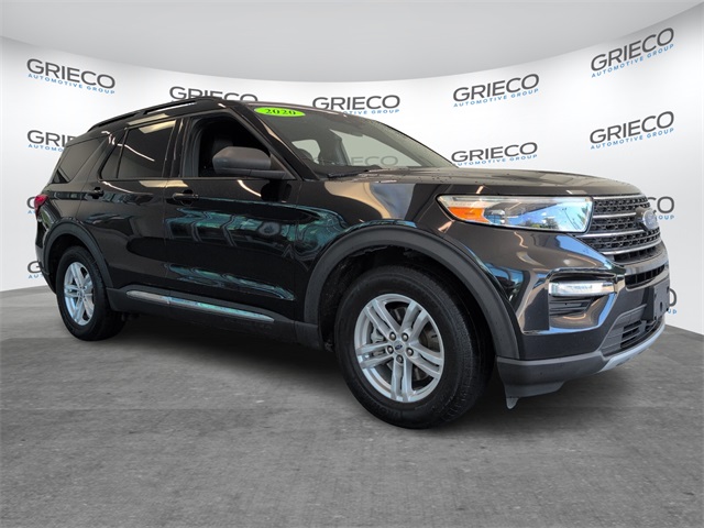Used 2020 Black Ford XLT image 1