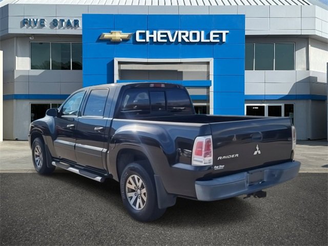 2007 Mitsubishi Raider LS photo 4