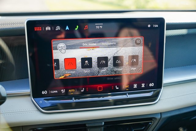 2025 Volkswagen Tiguan SE photo 18
