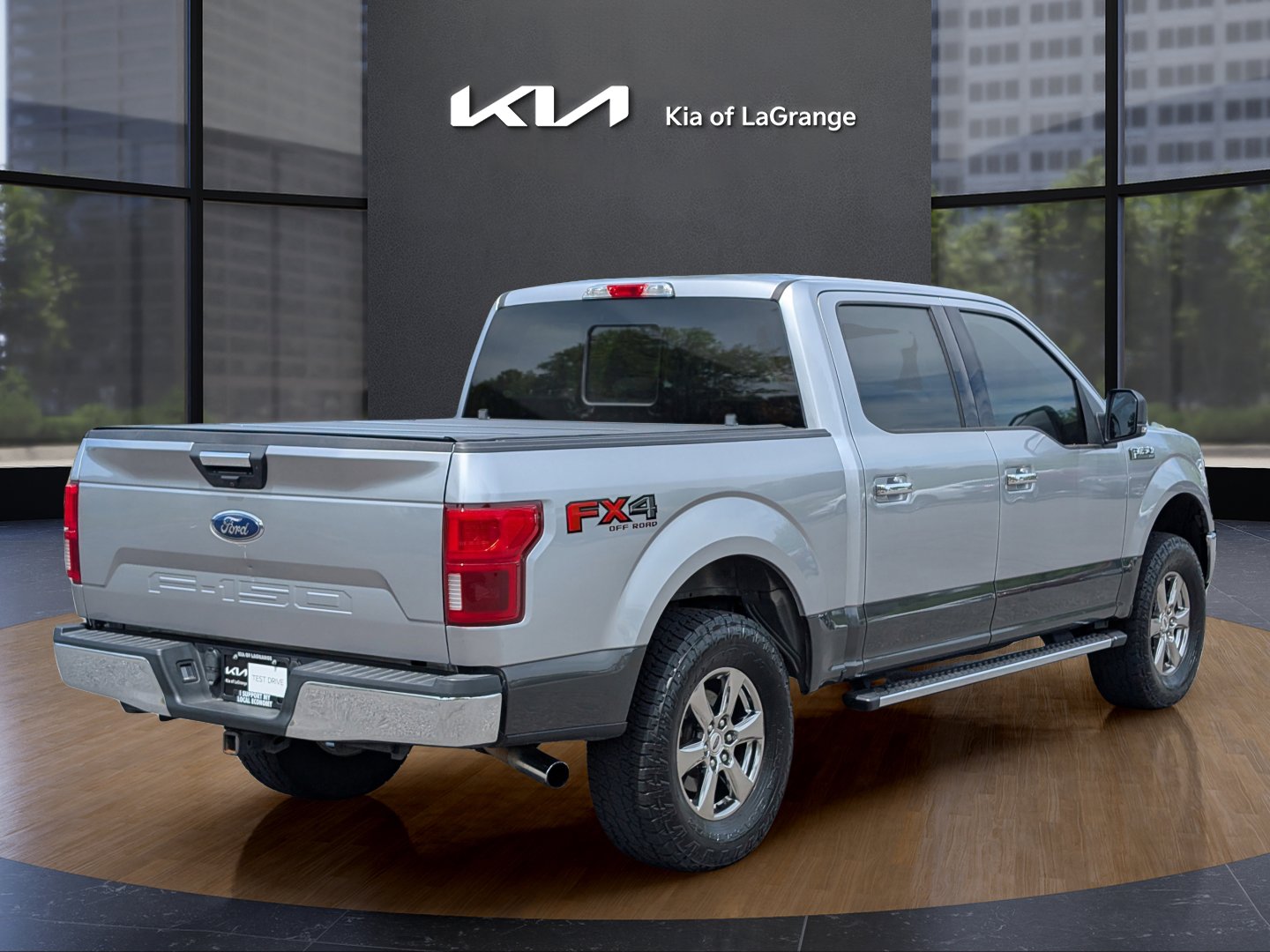 2020 Ford F-150 XLT photo 8