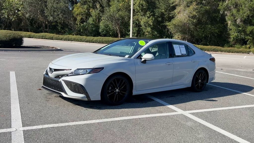 2022 Toyota Camry XSE photo 4