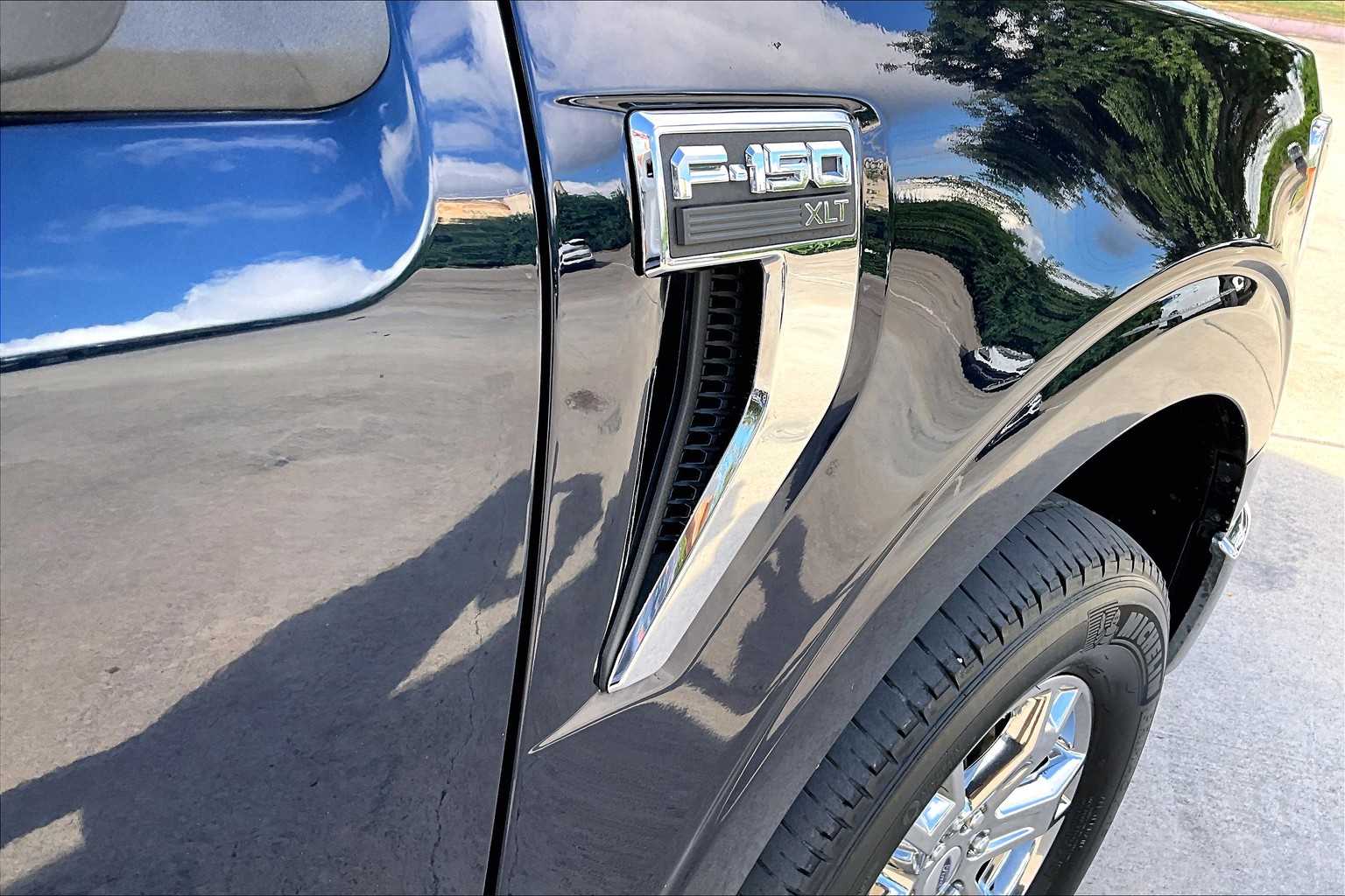 2022 Ford F-150 XLT photo 10