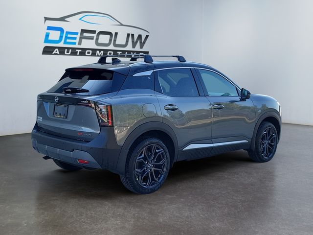 2026 Nissan Kicks SR photo 3