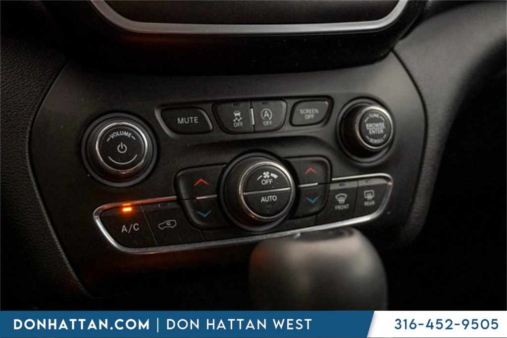 2019 Jeep Cherokee Trailhawk photo 8