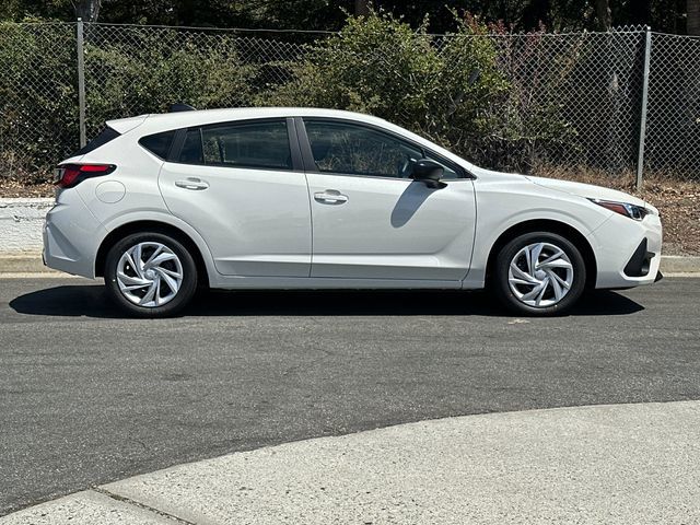 2025 Subaru Impreza Base photo 3