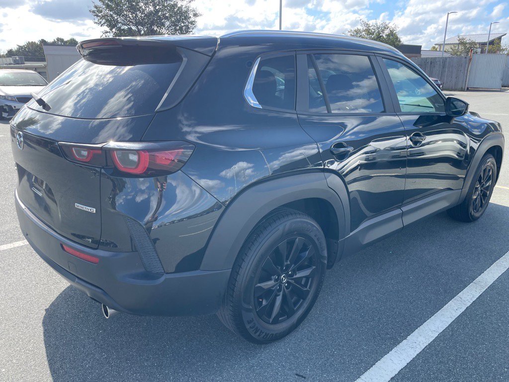 2023 Mazda CX-50 2.5 Preferred Plus photo 2
