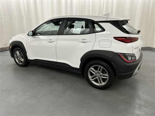 2023 Hyundai Kona SE photo 2