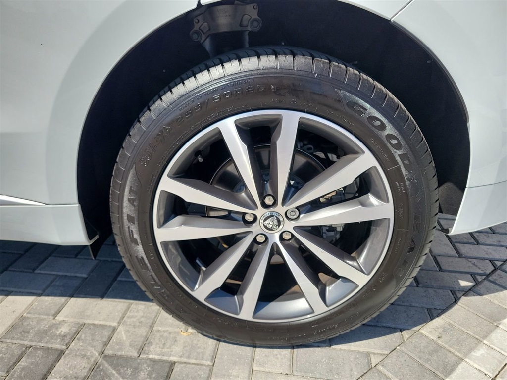 2025 Jaguar F-PACE P250 R-Dynamic S photo 11