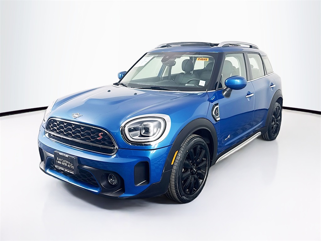 2022 Mini Cooper S ALL4 photo 3