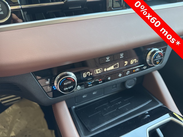 2025 Mitsubishi Outlander SEL photo 14