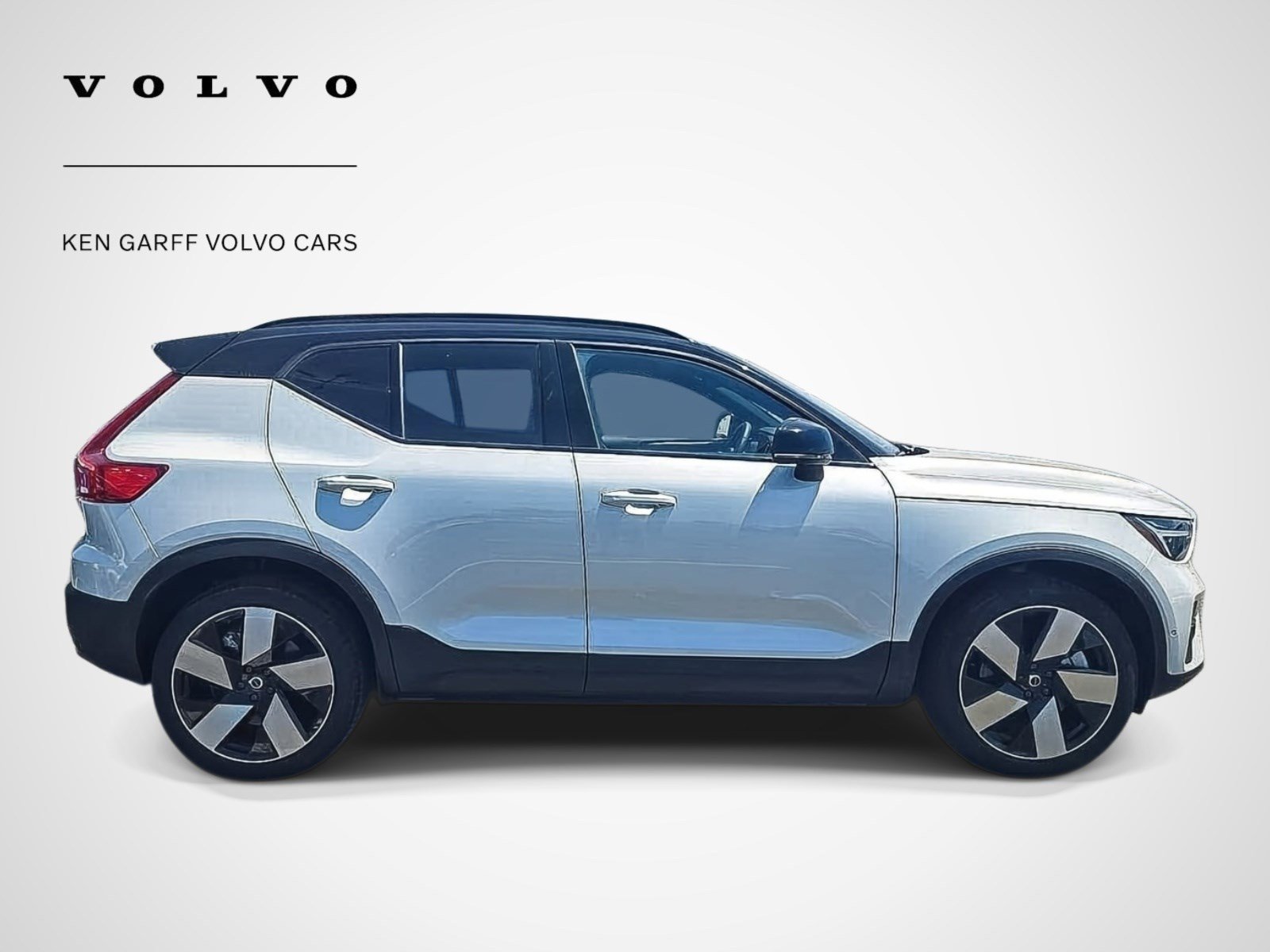 2023 Volvo XC40 Recharge Ultimate photo 2