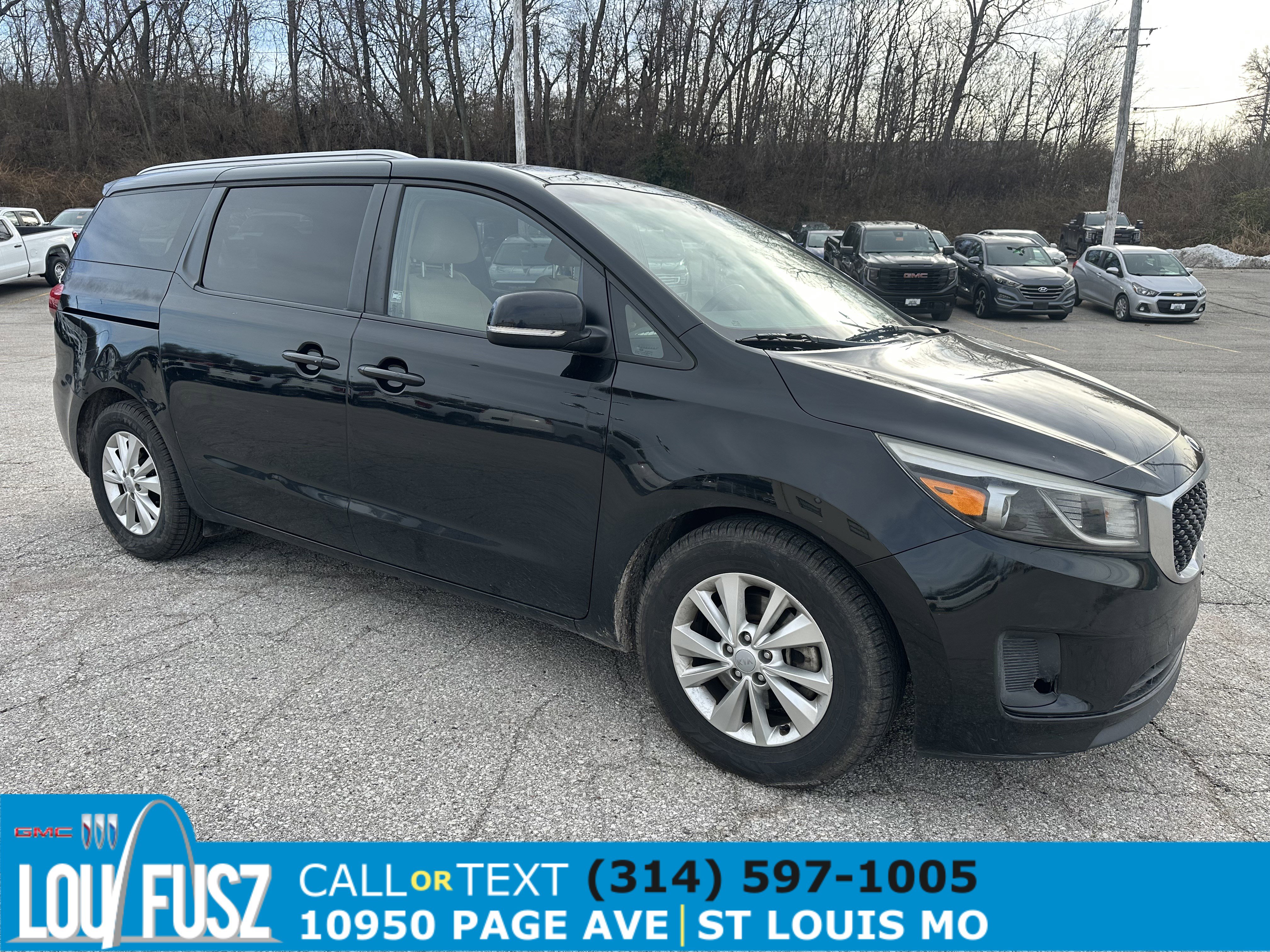 2016 Kia Sedona LX's photo