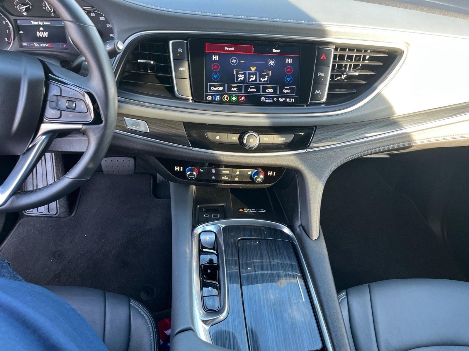 2022 Buick Enclave Essence photo 13