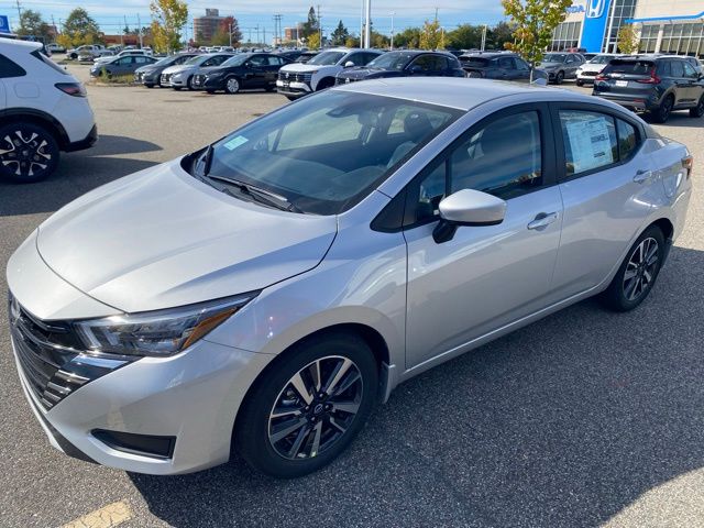 2025 Nissan Versa SV photo 6