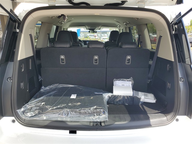 2025 Nissan Armada SV photo 6