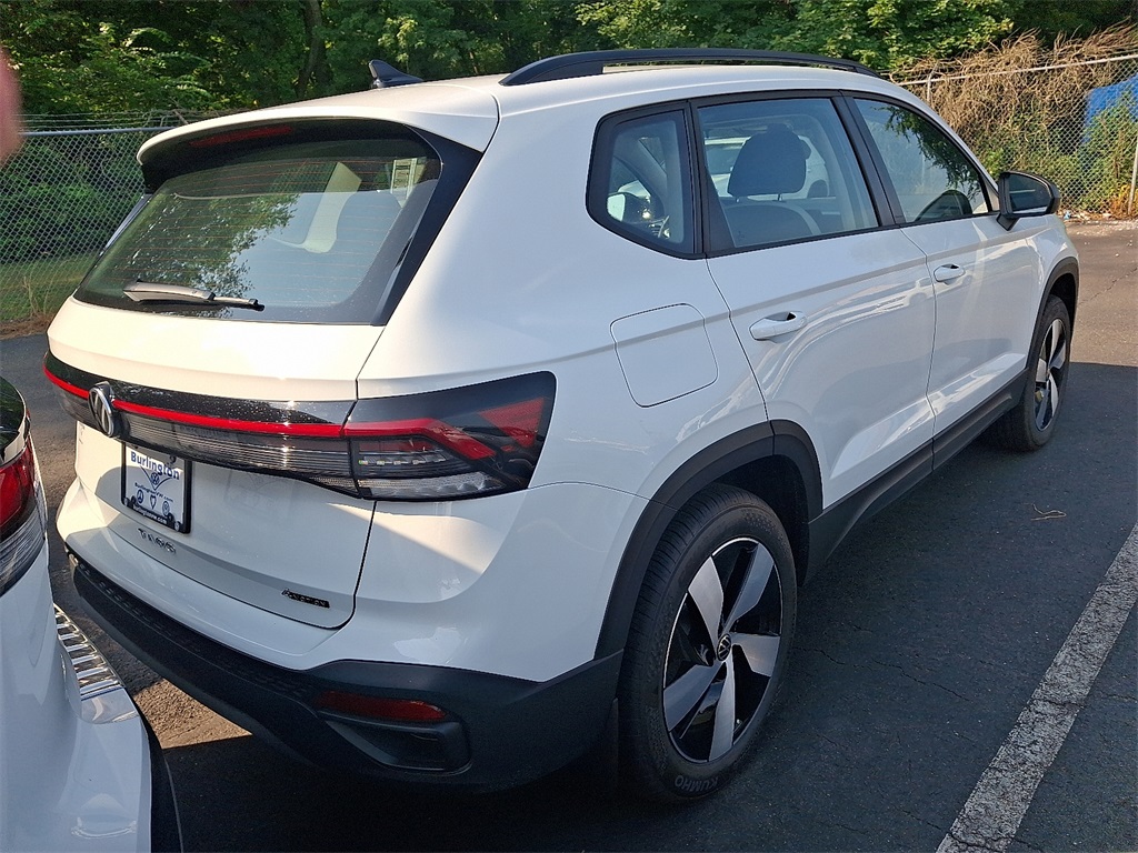 2025 Volkswagen Taos S photo 4