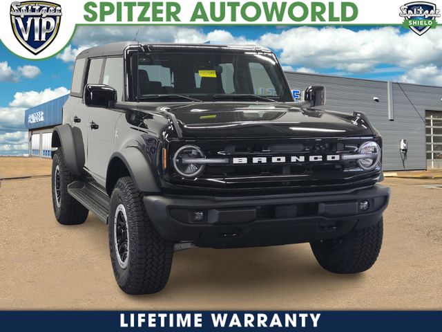 2025 Ford Bronco 4-Door Outer Banks's photo