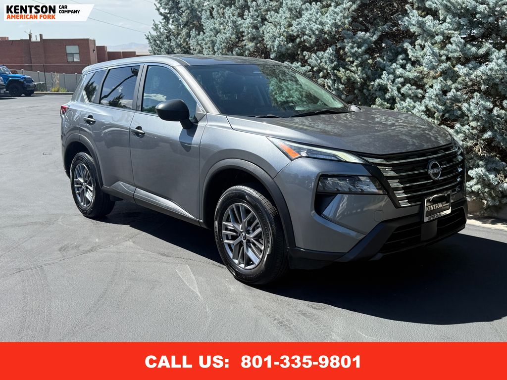 2024 Nissan Rogue S photo 11