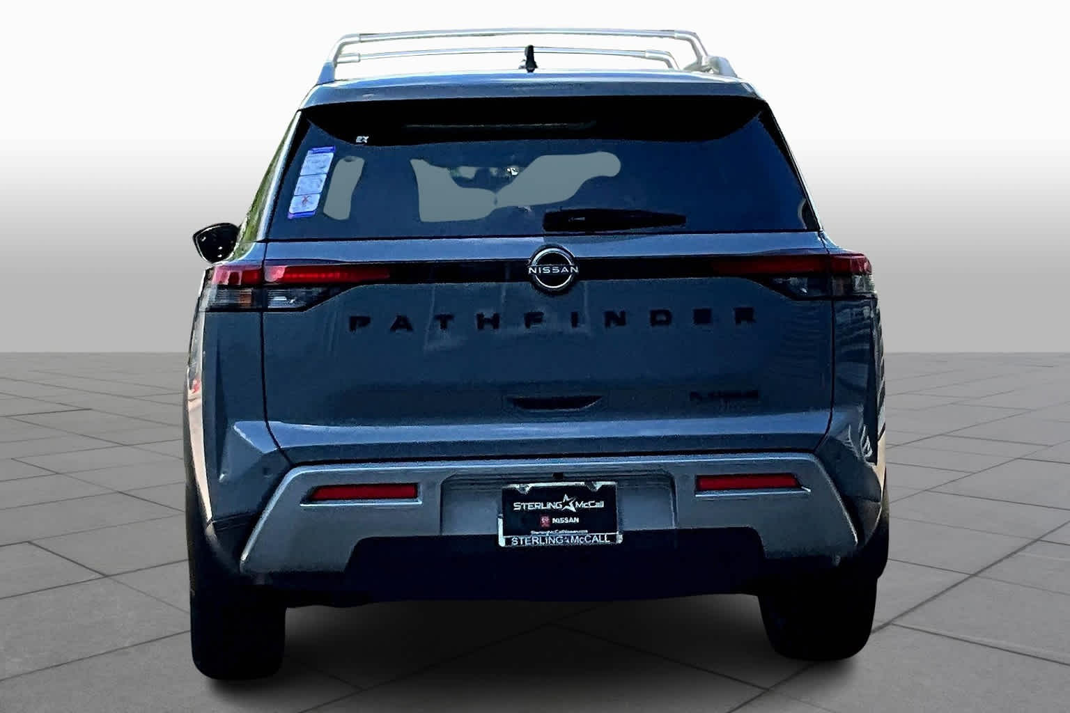 2024 Nissan Pathfinder Platinum photo 4