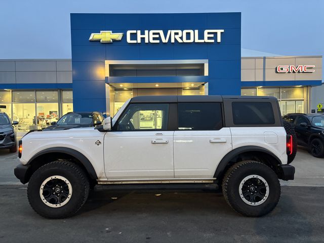 2023 Ford Bronco 4-Door Outer Banks's photo