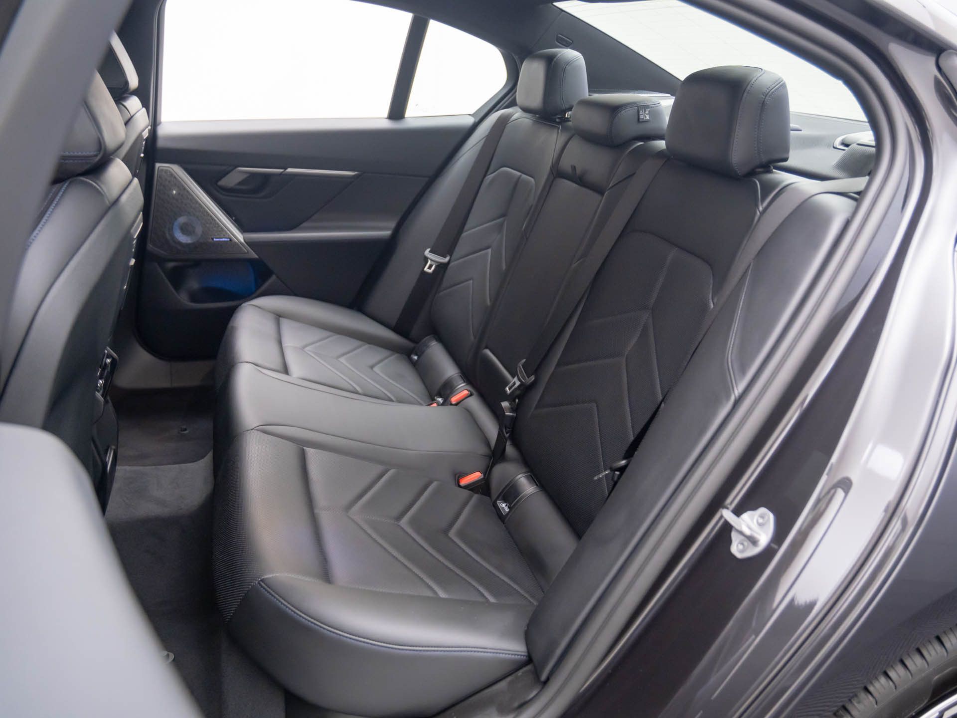 2025 Bmw i5 M60 photo 16