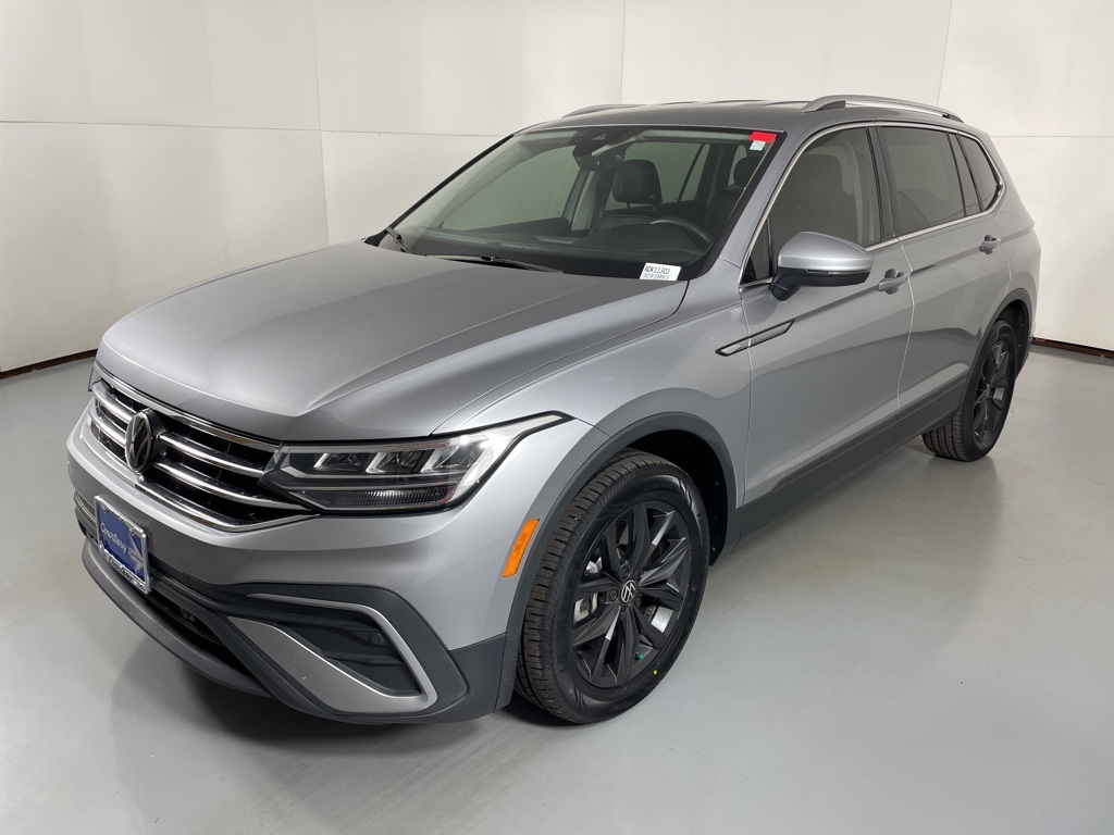 2024 Volkswagen Tiguan SE Wolfsburg Edition photo 4