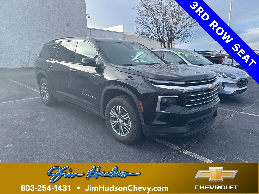 2025 Chevrolet Traverse LT's photo