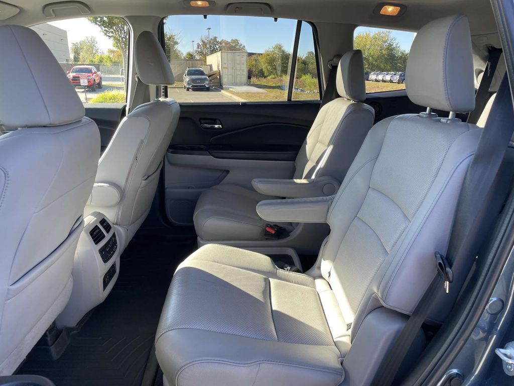 2021 Honda Pilot Elite photo 3