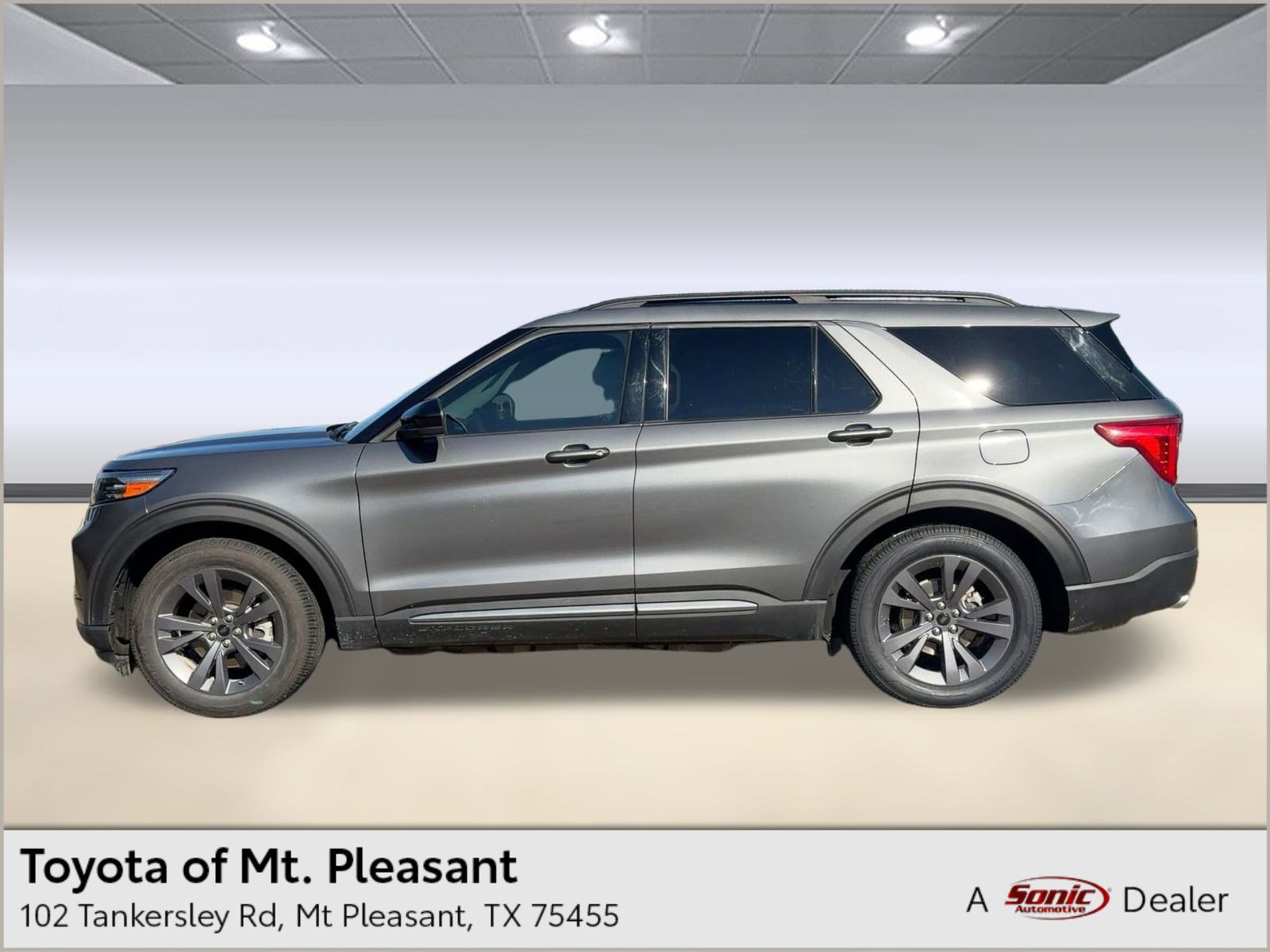 2024 Ford Explorer XLT's photo