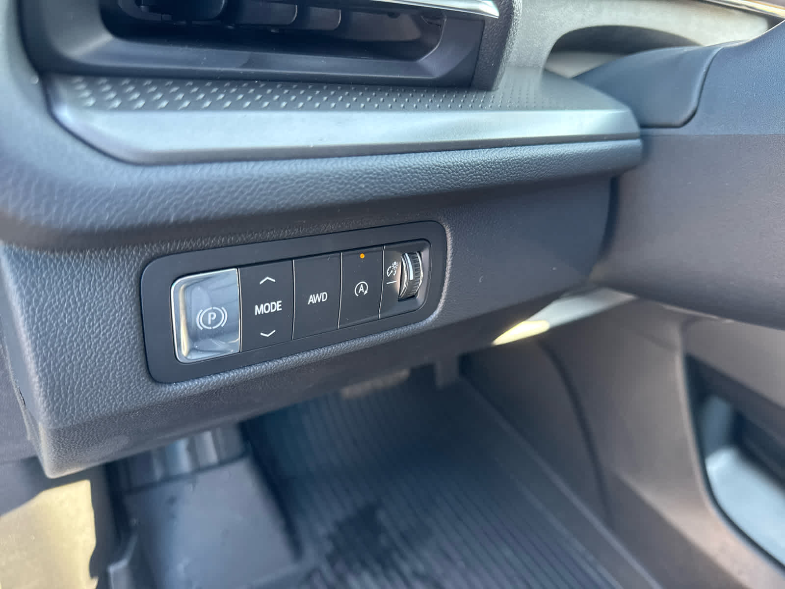 2025 Chevrolet Traverse photo 23
