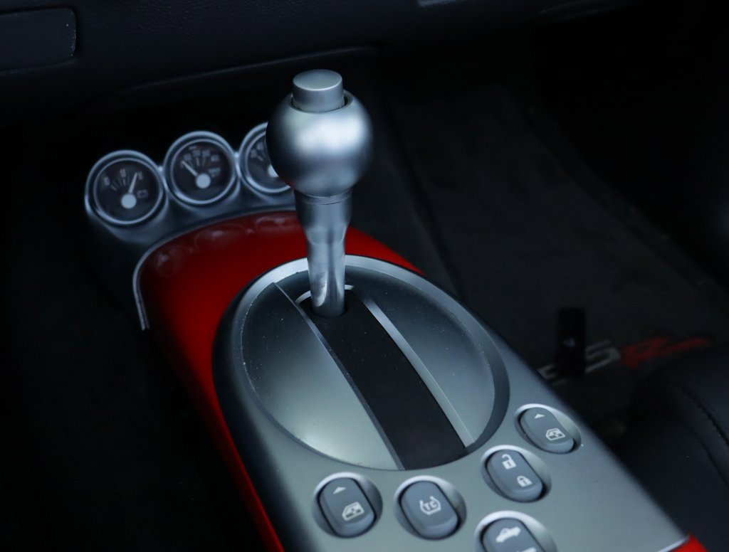 2005 Chevrolet SSR Base photo 16