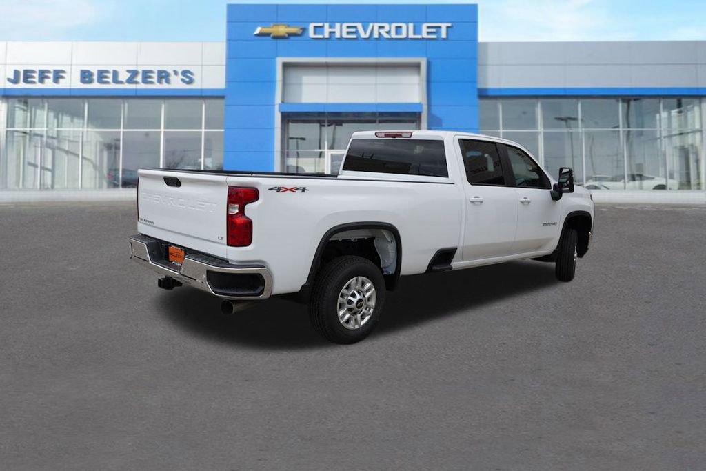 2025 Chevrolet Silverado 2500HD LT photo 3