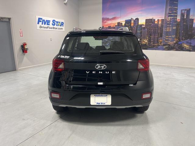 2026 Hyundai Venue SEL photo 23