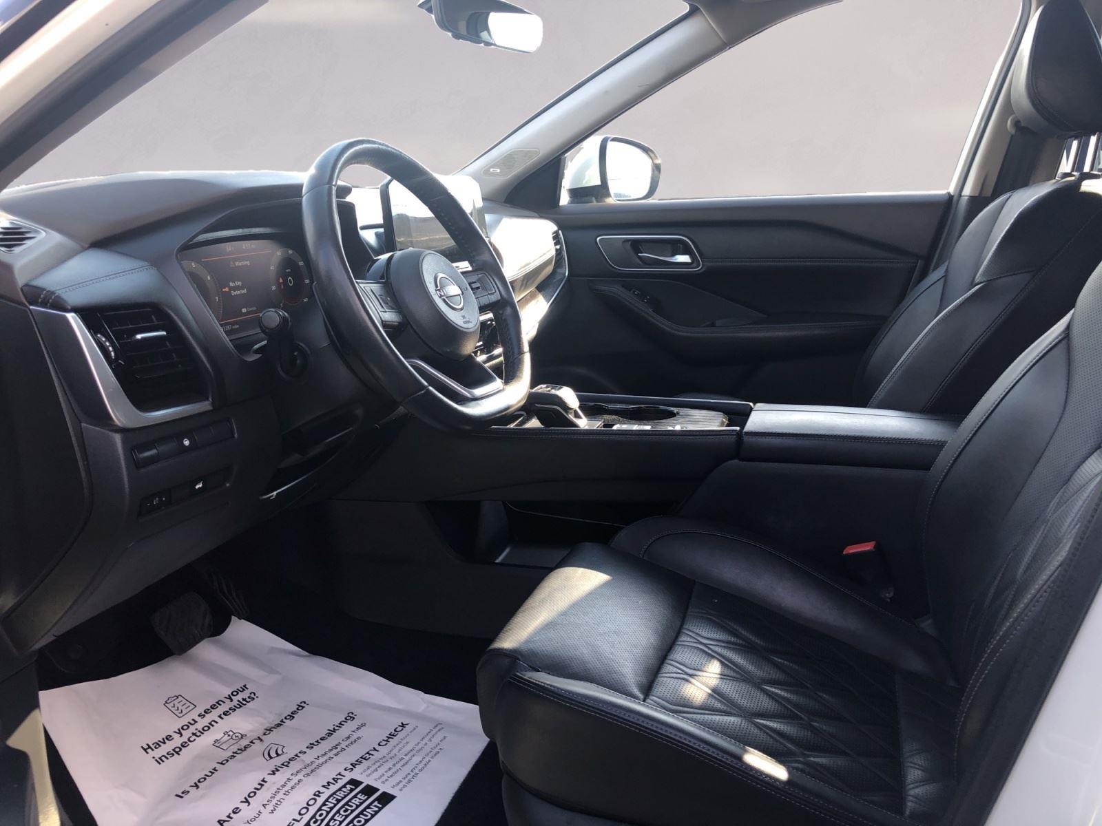 2023 Nissan Rogue Platinum photo 9