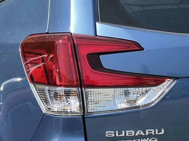 2022 Subaru Forester Base photo 8