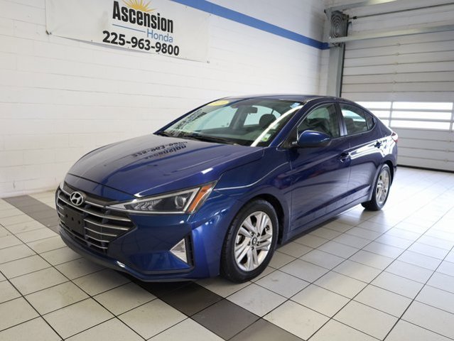 2019 Hyundai Elantra SEL photo 2