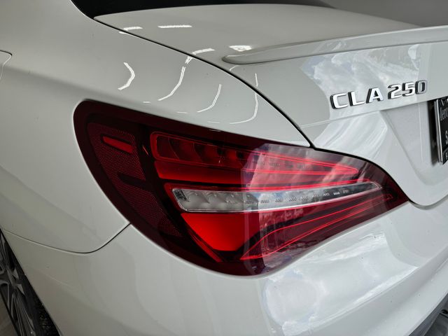 2017 Mercedes Benz CLA 250 photo 32