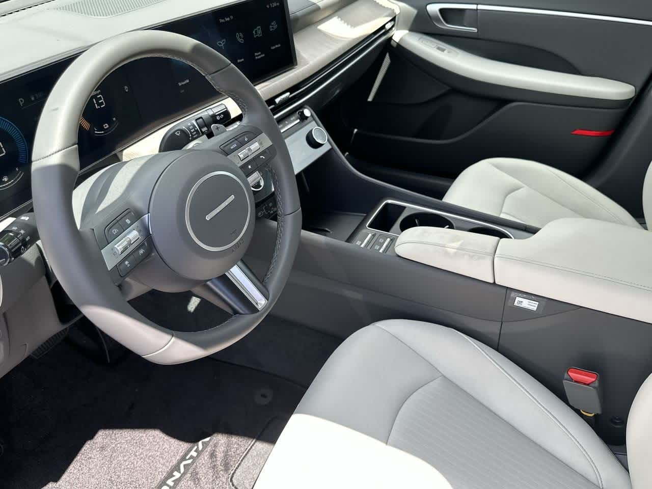2025 Hyundai Sonata Hybrid SEL photo 13