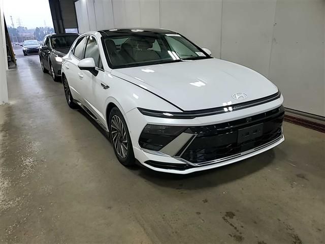 2024 Hyundai Sonata Hybrid Limited's photo