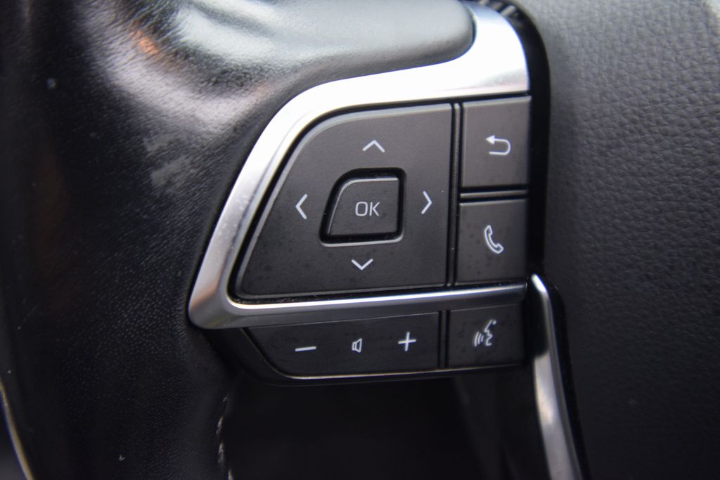 2021 Toyota Highlander Hybrid Platinum photo 29