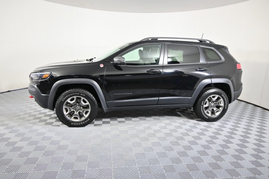 Used 2019 Jeep Cherokee Trailhawk with VIN 1C4PJMBX0KD361592 for sale in Forest Lake, Minnesota